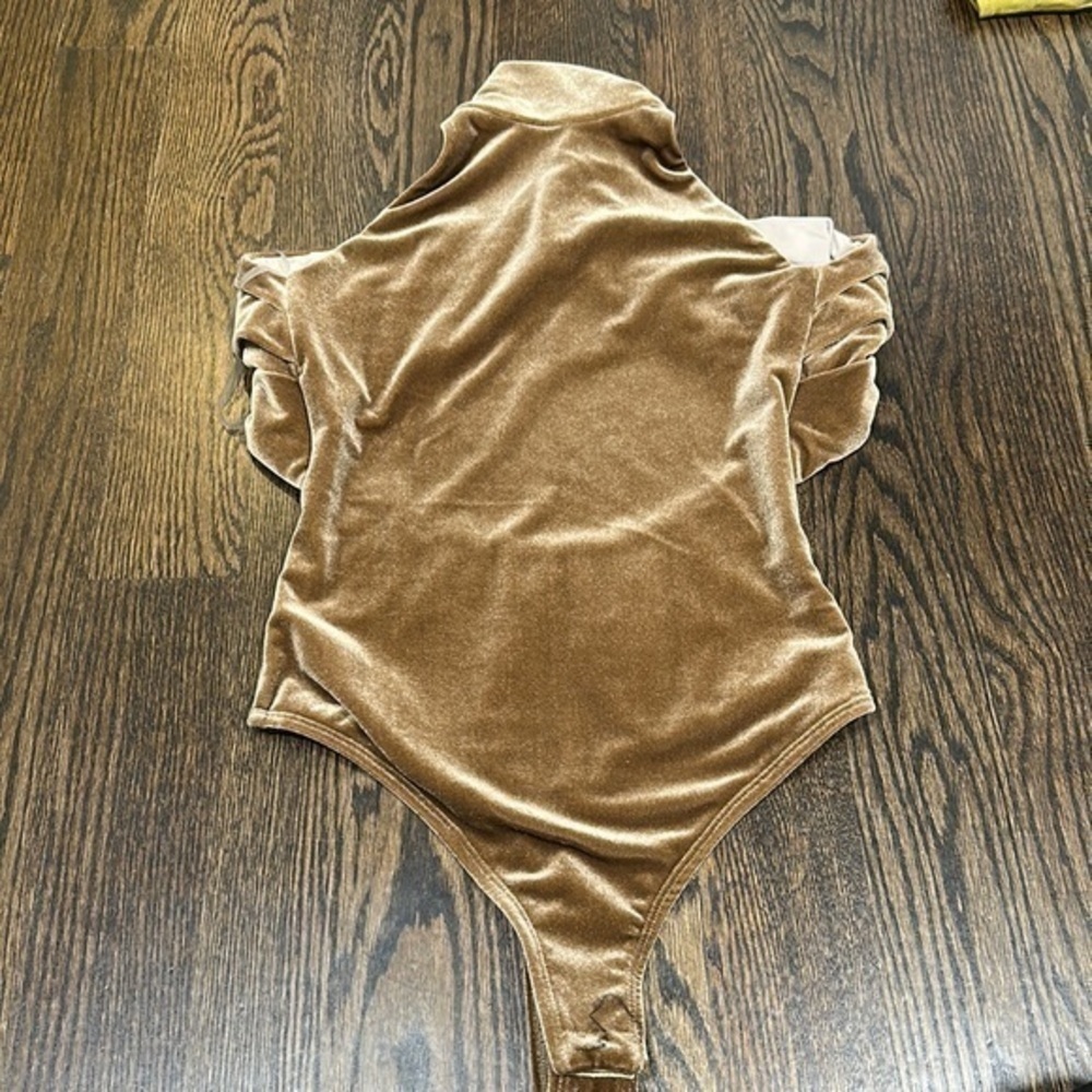 ALIX NYX SMALL BRQND NEW